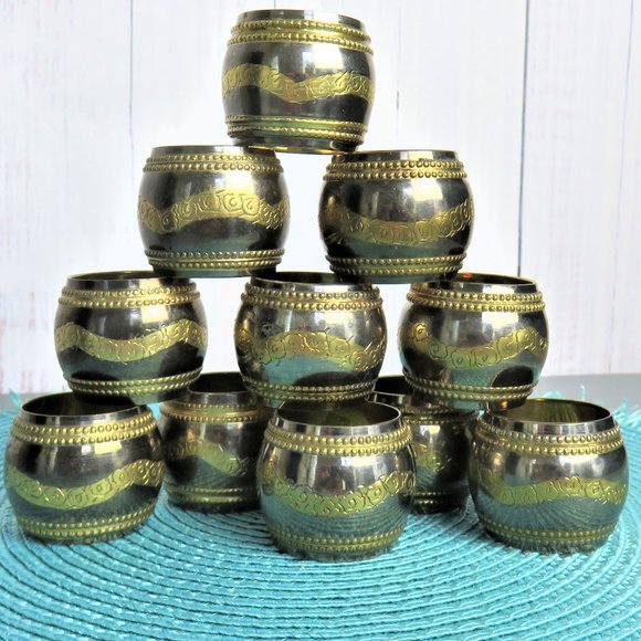 Silver and Gold Napkin Rings (11).....................325 - Picture 2 of 4